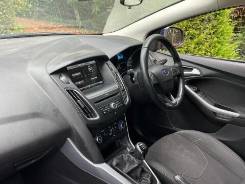 Ford Focus 1.0T EcoBoost Zetec Euro 6 (s/s) 5dr 13