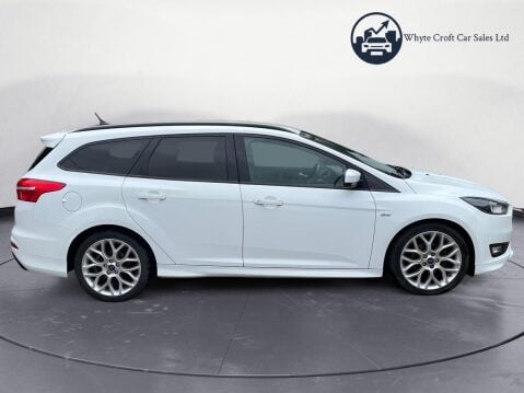 Ford Focus 1.0T EcoBoost ST-Line Euro 6 (s/s) 5dr 9