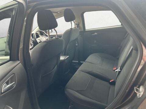 Ford Focus 1.0T EcoBoost Zetec Euro 6 (s/s) 5dr 15