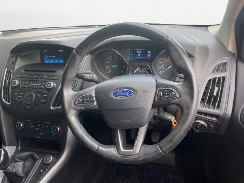 Ford Focus 1.0T EcoBoost Zetec Euro 6 (s/s) 5dr 12