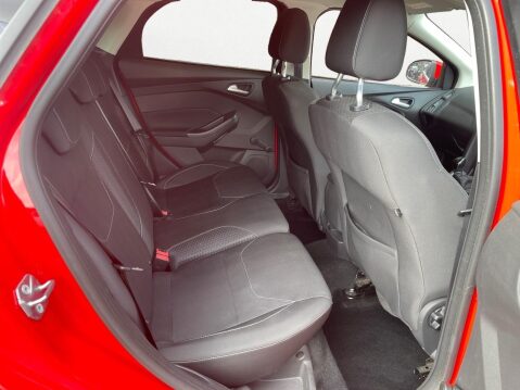 Ford Focus 1.0T EcoBoost Zetec Euro 6 (s/s) 5dr 18