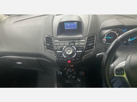 Ford Fiesta 1.0 Titanium Euro 5 (s/s) 5dr 4
