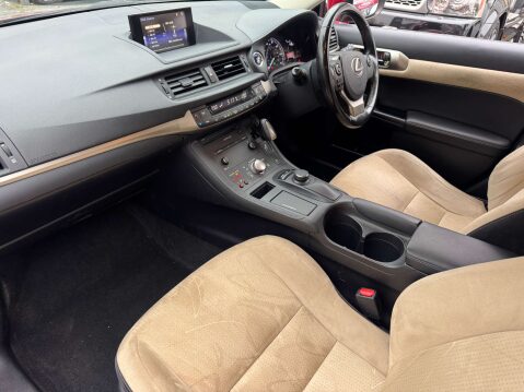 Lexus CT 1.8 CT 200H Advance CVT 5dr 20