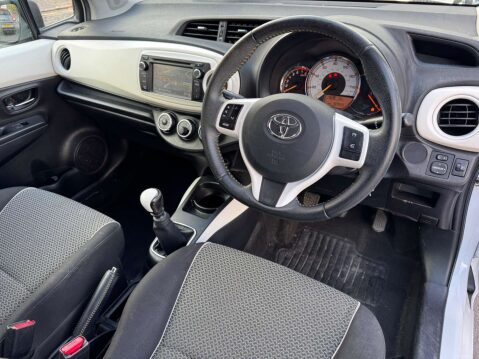 Toyota Yaris 1.33 Dual VVT-i Trend Euro 5 5dr 2