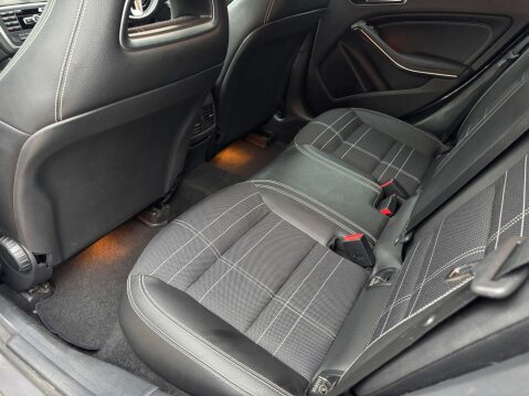 Mercedes-Benz CLA Class 2.1 CLA220 CDI Sport Coupe 7G-DCT Euro 6 (s/s) 4dr 14