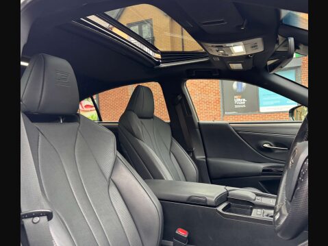 Lexus Es 2.5 300h F Sport E-CVT Euro 6 (s/s) 4dr 38