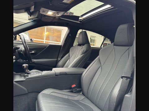 Lexus Es 2.5 300h F Sport E-CVT Euro 6 (s/s) 4dr 4