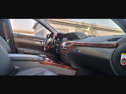 Mercedes-Benz S Hybrid LHD 37