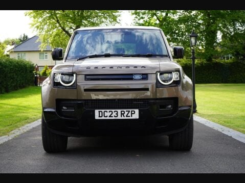 Land Rover Defender 3.0 D300 MHEV X-Dynamic HSE Auto 4WD Euro 6 (s/s) 5dr 2