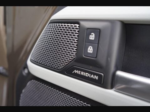 Land Rover Defender 3.0 D300 MHEV X-Dynamic HSE Auto 4WD Euro 6 (s/s) 5dr 22