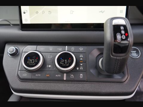 Land Rover Defender 3.0 D300 MHEV X-Dynamic HSE Auto 4WD Euro 6 (s/s) 5dr 21