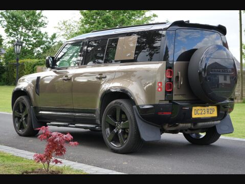 Land Rover Defender 3.0 D300 MHEV X-Dynamic HSE Auto 4WD Euro 6 (s/s) 5dr 4