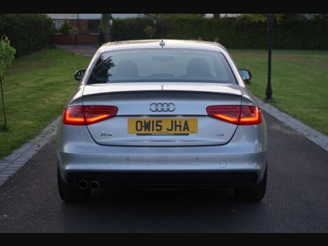 Audi A4 2.0 TDI Black Edition Plus Euro 5 (s/s) 4dr 11