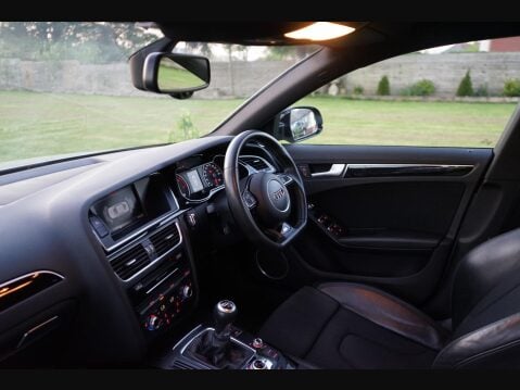 Audi A4 2.0 TDI Black Edition Plus Euro 5 (s/s) 4dr 15