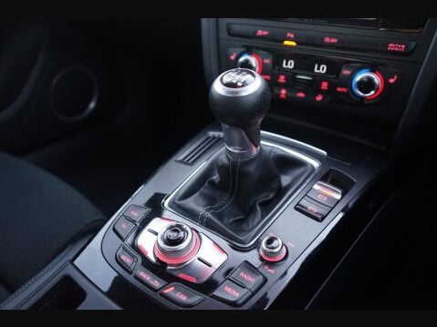 Audi A4 2.0 TDI Black Edition Plus Euro 5 (s/s) 4dr 16