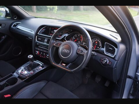 Audi A4 2.0 TDI Black Edition Plus Euro 5 (s/s) 4dr 17