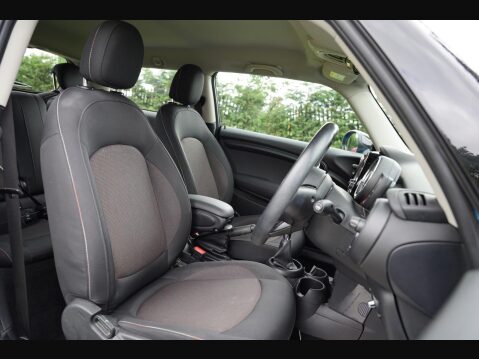 Mini Hatch 1.5 Cooper Euro 6 (s/s) 3dr 22