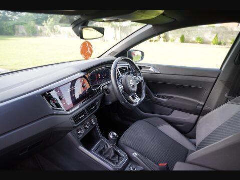 Volkswagen Polo 1.0 TSI R-Line Euro 6 (s/s) 5dr 18