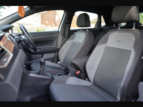 Volkswagen Polo 1.0 TSI R-Line Euro 6 (s/s) 5dr 32