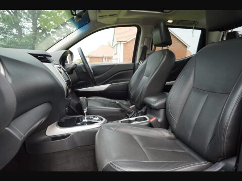 Nissan Navara 2.3 dCi Tekna Auto 4WD Euro 5 4dr 21