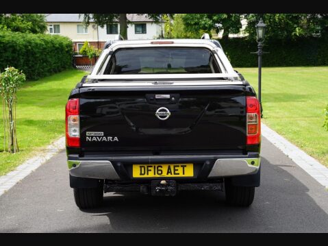 Nissan Navara 2.3 dCi Tekna Auto 4WD Euro 5 4dr 11