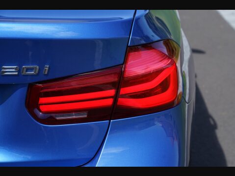 BMW 3 Series 2.0 320i M Sport Shadow Edition Auto Euro 6 (s/s) 4dr 23