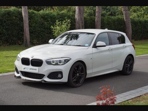 BMW 1 Series 1.5 118i GPF M Sport Shadow Edition Auto Euro 6 (s/s) 5dr 3