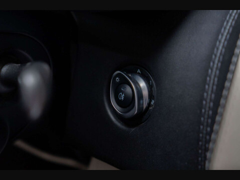 McLaren 540 3.8T V8 SSG Euro 6 (s/s) 2dr 37