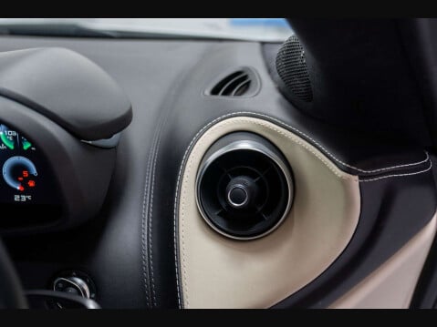 McLaren 540 3.8T V8 SSG Euro 6 (s/s) 2dr 39