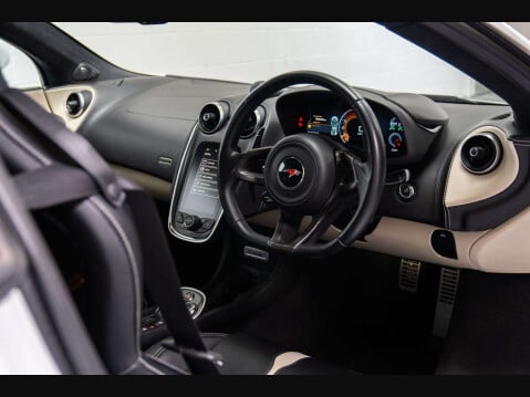 McLaren 540 3.8T V8 SSG Euro 6 (s/s) 2dr 3