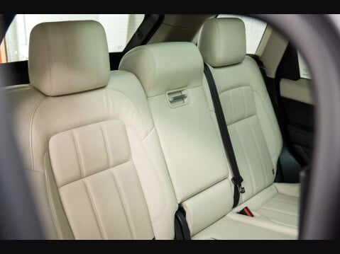 Land Rover Range Rover Sport 3.0 D300 MHEV HSE Silver Auto 4WD Euro 6 (s/s) 5dr 15