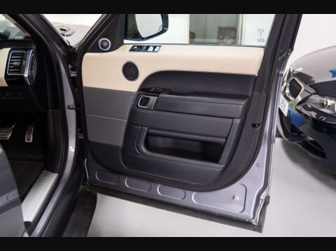 Land Rover Range Rover Sport 3.0 D300 MHEV HSE Silver Auto 4WD Euro 6 (s/s) 5dr 18