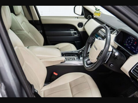 Land Rover Range Rover Sport 3.0 D300 MHEV HSE Silver Auto 4WD Euro 6 (s/s) 5dr 44