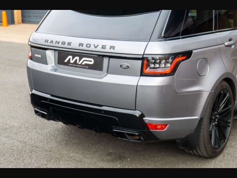 Land Rover Range Rover Sport 3.0 D300 MHEV HSE Silver Auto 4WD Euro 6 (s/s) 5dr 52