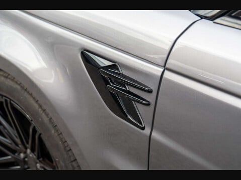 Land Rover Range Rover Sport 3.0 D300 MHEV HSE Silver Auto 4WD Euro 6 (s/s) 5dr 77