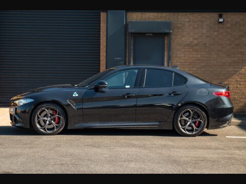 Alfa Romeo Giulia V6 BITURBO QUADRIFOGLIO 18