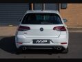 Volkswagen Golf GTI PERFORMANCE TSI 16