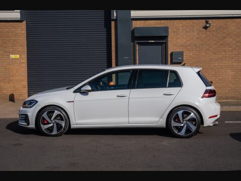 Volkswagen Golf GTI PERFORMANCE TSI 18