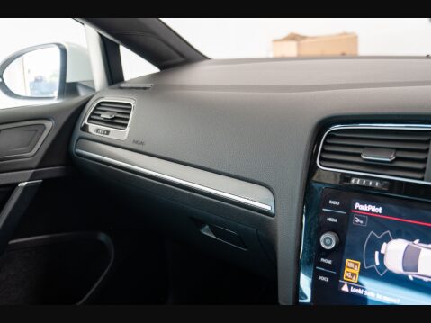 Volkswagen Golf GTI PERFORMANCE TSI 20