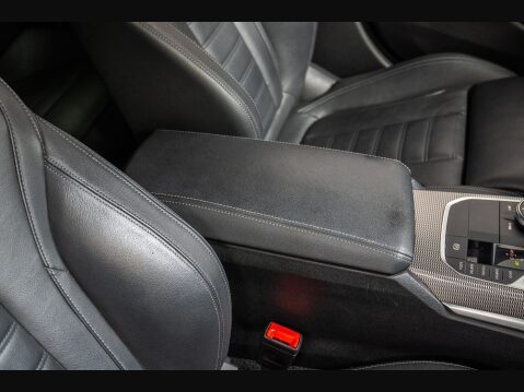 BMW 3 Series 320I M SPORT 28
