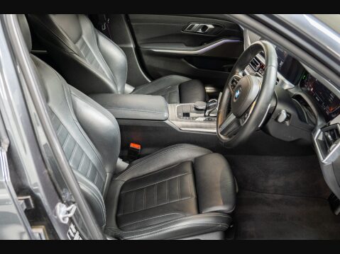 BMW 3 Series 320I M SPORT 30