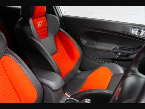 Ford Fiesta ST-3 28