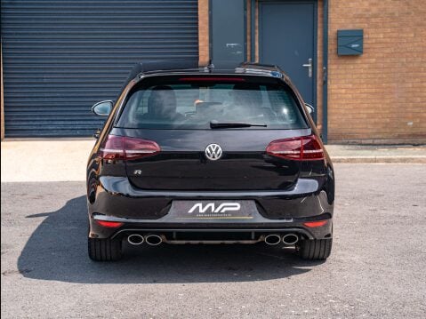 Volkswagen Golf 2.0 Golf R 4WD 5dr 15