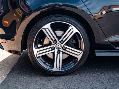 Volkswagen Golf 2.0 Golf R 4WD 5dr 19