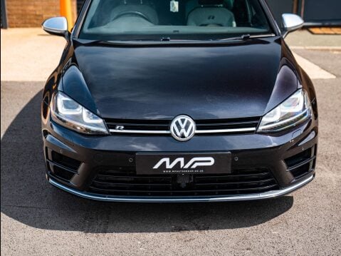 Volkswagen Golf 2.0 Golf R 4WD 5dr 22