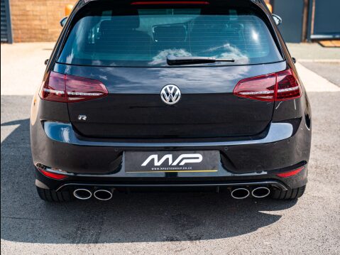 Volkswagen Golf 2.0 Golf R 4WD 5dr 33
