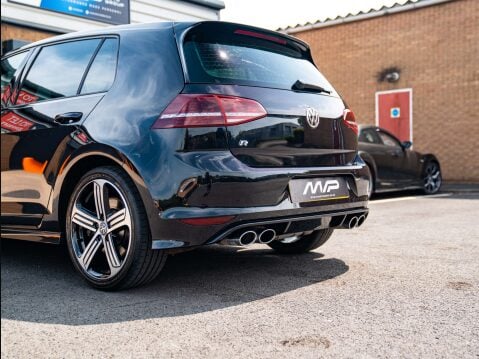 Volkswagen Golf 2.0 Golf R 4WD 5dr 36