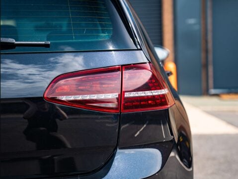 Volkswagen Golf 2.0 Golf R 4WD 5dr 48