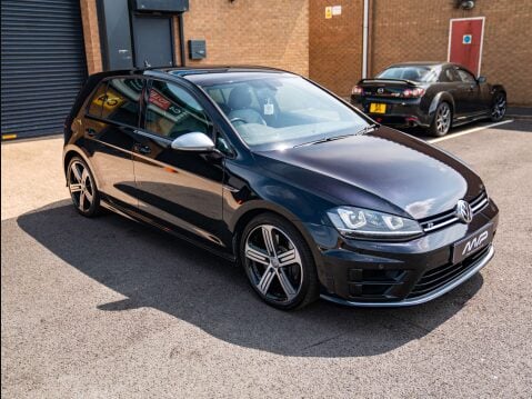 Volkswagen Golf 2.0 Golf R 4WD 5dr 57