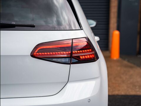 Volkswagen Golf 2.0 Golf GTi Performance TSi Semi-Auto 5dr 50